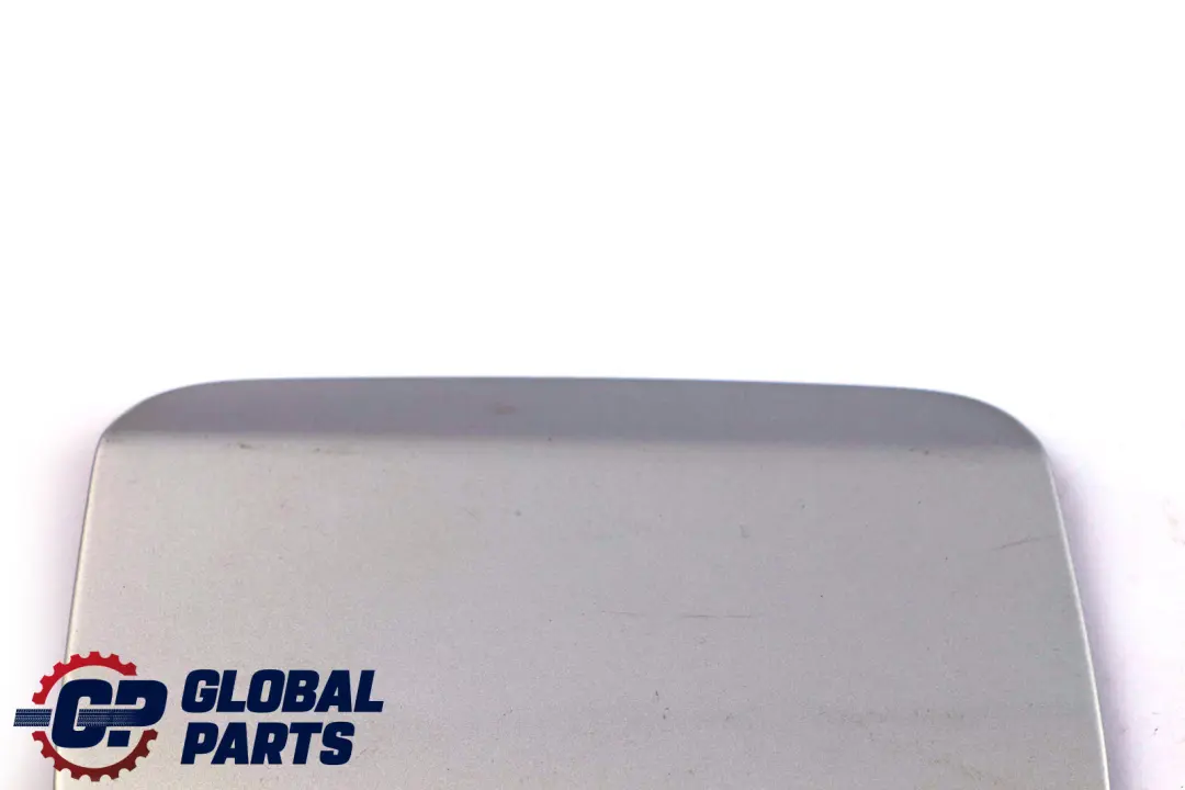 Klapka Wlewu Paliwa Srebrna Titansilber Silver 354 do BMW E90 E91 o numerze 7060692 BMW E90 E91 Klapka Wlewu Paliwa Srebrna Titansilber Silver 354 - SKU 7060692-TS - Numer Części 7060692