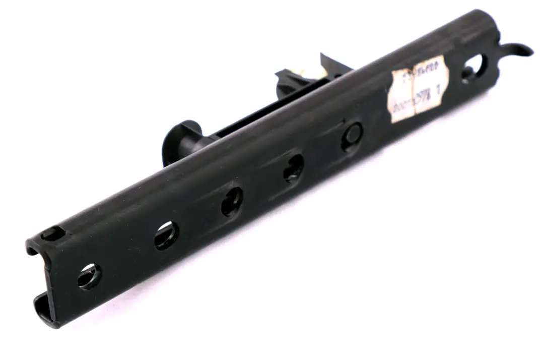 Reglage de la hauteur des ceintures de securite pour Mini Cooper R50 R53 - à propos du numéro de pièce 7061253 Mini Cooper R50 R53 - Reglage de la hauteur des ceintures de securite - SKU 7061253 - Numéro de pièce 7061253