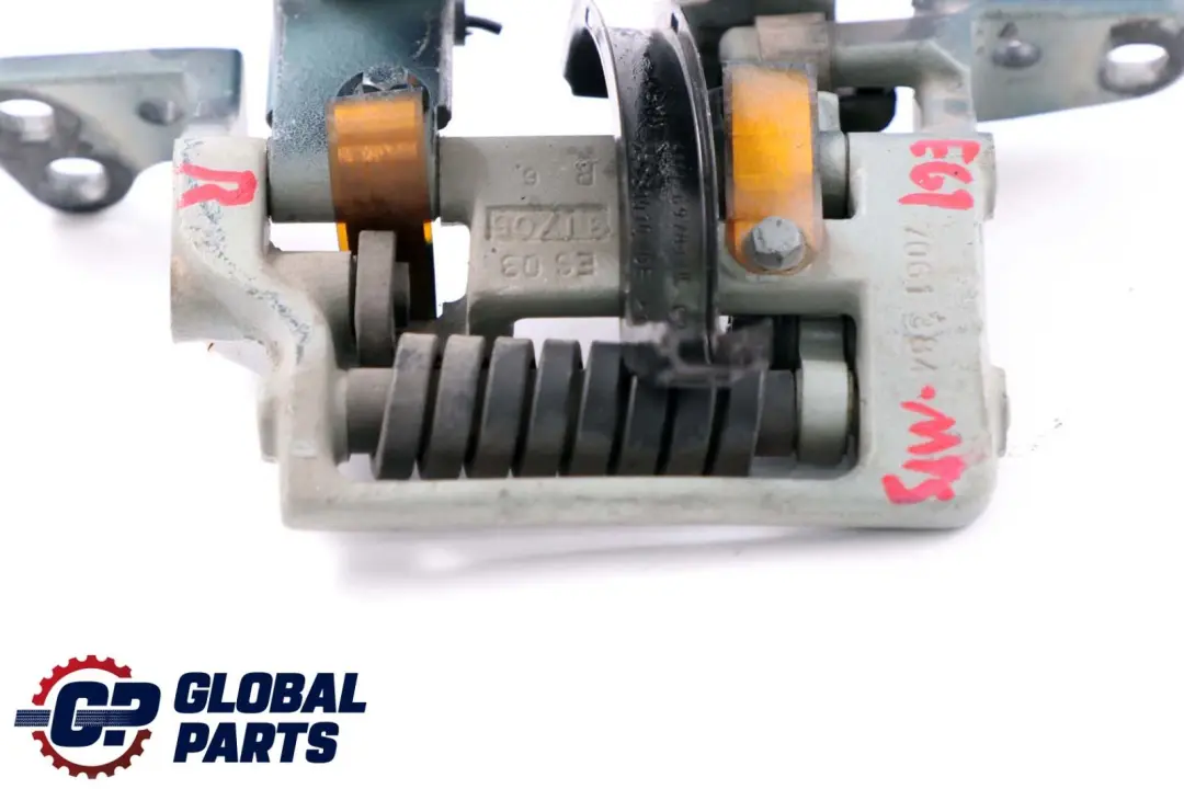 Scharnier Heckklappe Rechts Mysticblau Metallic Blau A07 für BMW 5 er E61 mit Teilenummer 7061384 BMW 5 er E61 Scharnier Heckklappe Rechts Mysticblau Metallic Blau A07 - SKU 7061384-MYS - Teilenummer 7061384