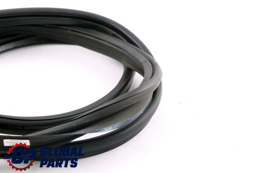 BMW E61 Uszczelka Krawędzi Tylnej Szyby - SKU 7061390 - Numer Części 51717061390