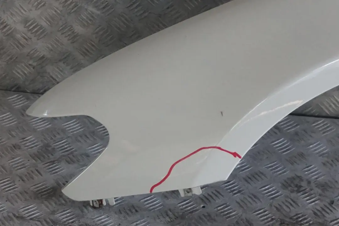 BMW E65 E66 Panel lateral Wing Delantero Izquierdo Alpinweiss Alpine Blanco 300 - SKU 7061661-AW - Número de pieza 7061661