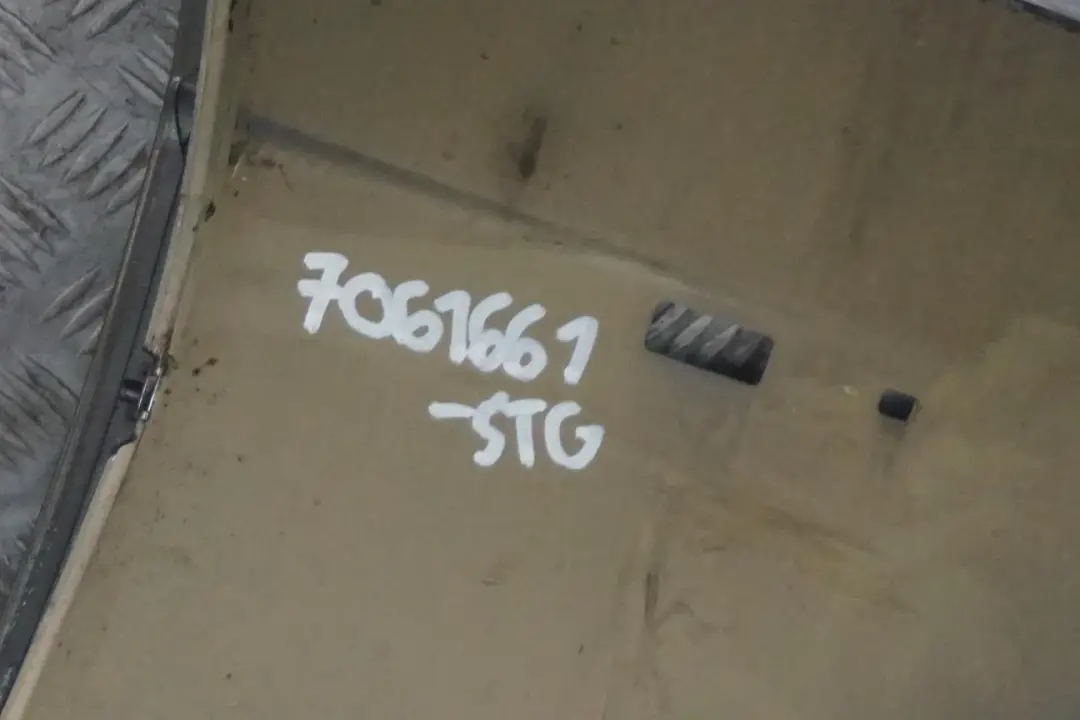 Seitenwand Vorne Links Kotflügel Sterlinggrau Grau - 472 für BMW 7 E65 E66 mit Teilenummer 7061661 BMW 7 E65 E66 Seitenwand Vorne Links Kotflügel Sterlinggrau Grau - 472 - SKU 7061661-STG - Teilenummer 7061661