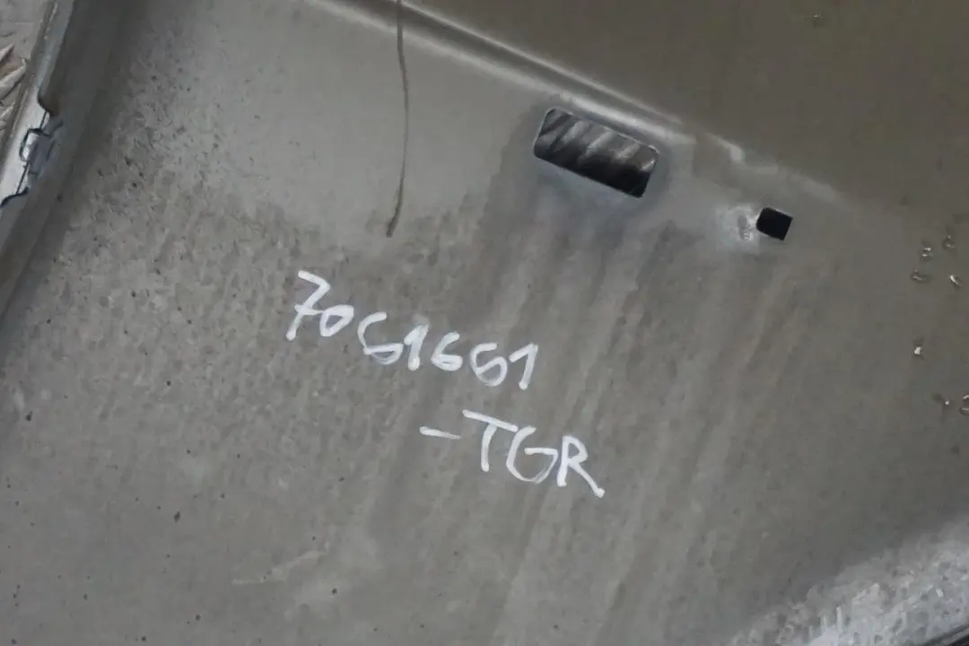 Cote Conducteur Panneau Laterale Avant a Gauche Aile Gris Titane - pour BMW 7 E65 E66 à propos du numéro de pièce 7061661 BMW 7 E65 E66 Cote Conducteur Panneau Laterale Avant a Gauche Aile Gris Titane - - SKU 7061661-TGR - Numéro de pièce 7061661