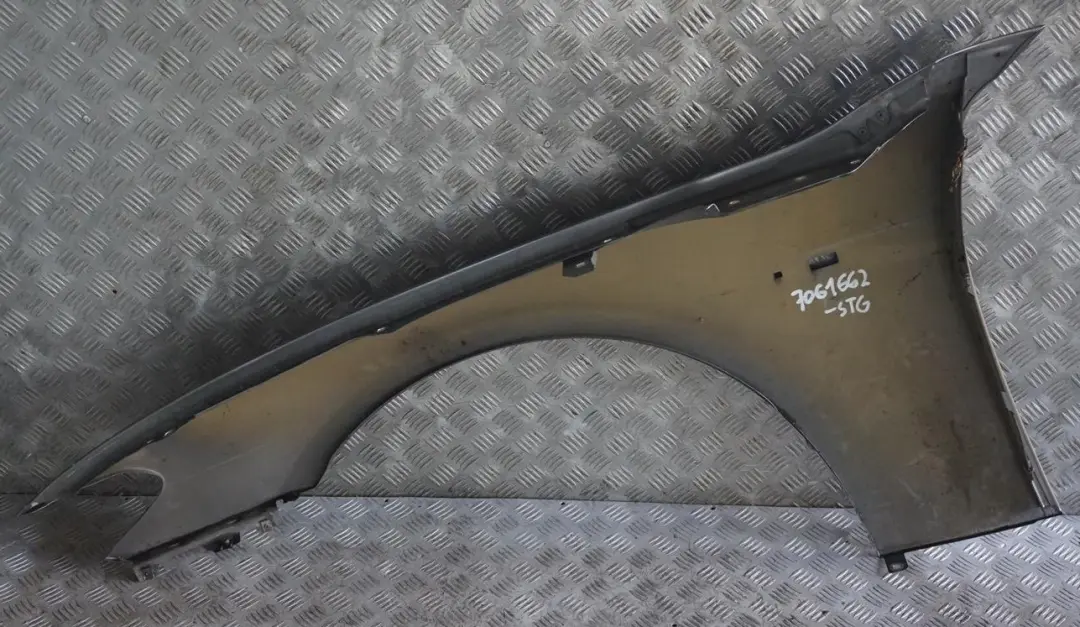BMW E65 E66 Pannello Laterale Anteriore Destro Parafango Grigio Argento - 472 - SKU 7061662-STG - Numero di parte 7061662