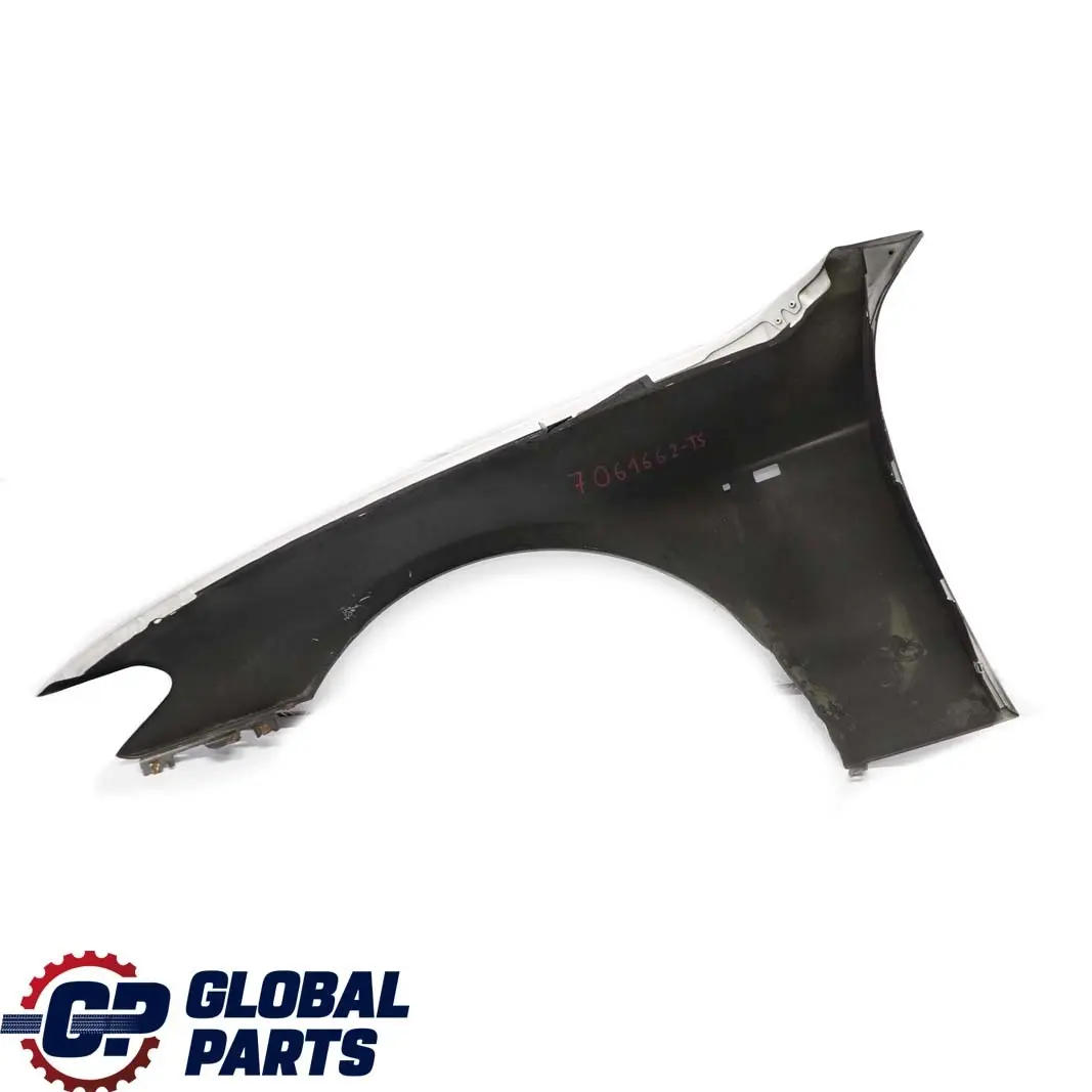 Side Panel Wing Front Right O/S Titansilber Silver Metallic - 354 to BMW 7 E65 E66 with Part number 7061662 BMW 7 E65 E66 Side Panel Wing Front Right O/S Titansilber Silver Metallic - 354 - SKU 7061662-TS - Part number 7061662