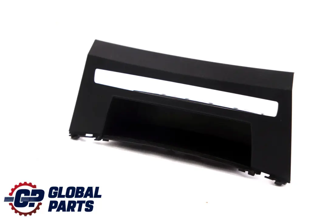 Couverture Tableau de Bord Centre Noir pour BMW 5 E60 E61 à propos du numéro de pièce 7063146 BMW 5 E60 E61 Couverture Tableau de Bord Centre Noir - SKU 7063146 - Numéro de pièce 7063146