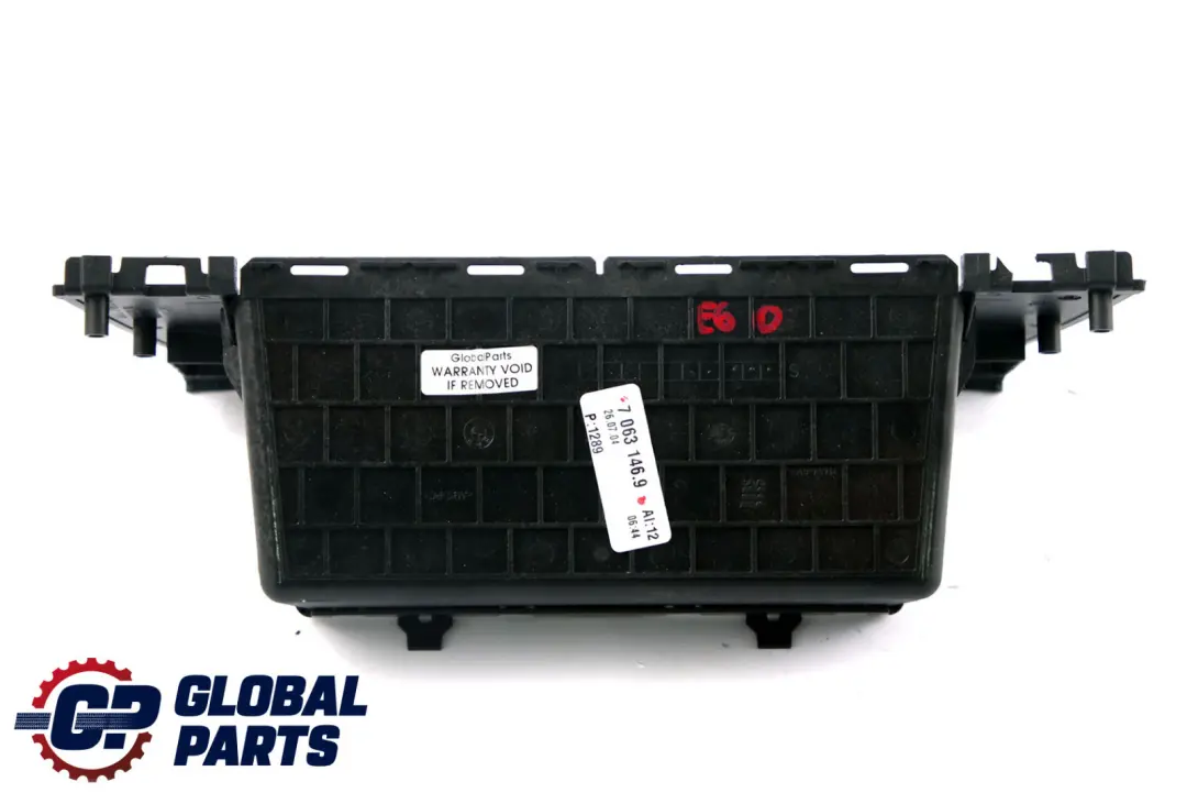 Blende Instrumententafel Mitte Schwarz für BMW 5 er E60 E61 mit Teilenummer 7063146 BMW 5 er E60 E61 Blende Instrumententafel Mitte Schwarz - SKU 7063146 - Teilenummer 7063146