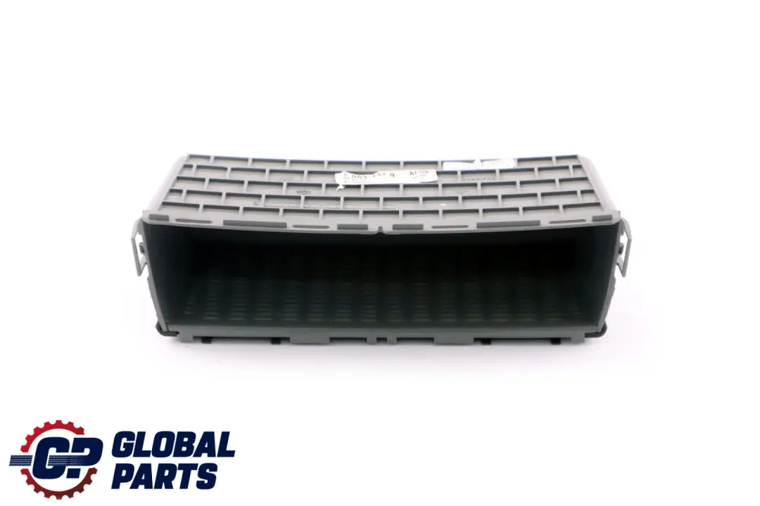 Schowek obudowa konsoli deski 7063145 do BMW E60 E61 o numerze 7063147 BMW E60 E61 Schowek obudowa konsoli deski 7063145 - SKU 7063147 - Numer Części 7063147