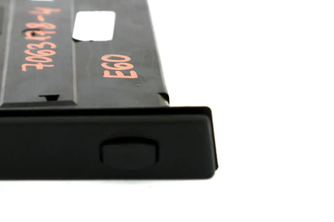 Drink Holder Left Passengers Side N/S Black to BMW 5 Series 4 E60 E61 Cup with Part number 7063178 BMW 5 Series 4 E60 E61 Cup Drink Holder Left Passengers Side N/S Black - SKU rhd-7063178-4 - Part number 7063178