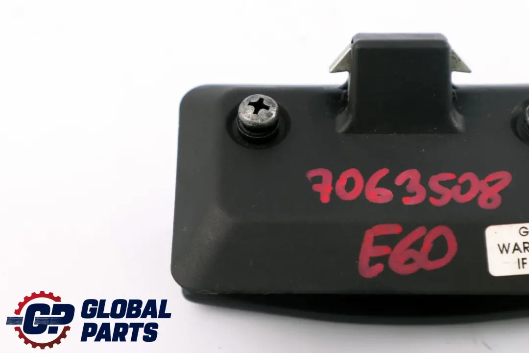 Cassetto Portaoggetti Gancio Sicurezza Leva Sblocco Gancio Sicurezza per BMW E60 E61 con numero di parte 7063508 BMW E60 E61 Cassetto Portaoggetti Gancio Sicurezza Leva Sblocco Gancio Sicurezza - SKU 7063508 - Numero di parte 7063508