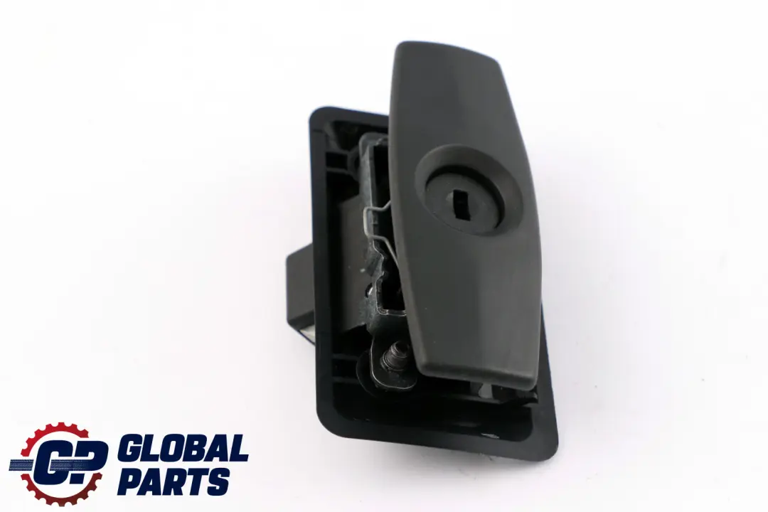 Klamka Rączka Uchwyt Schowka Czarny do BMW E60 E61 o numerze 7063508 BMW E60 E61 Klamka Rączka Uchwyt Schowka Czarny - SKU 7063508 - Numer Części 7063508