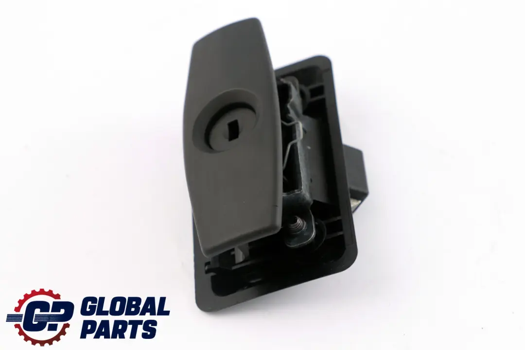 Verschluss Handschuhkasten Oberteil Schwarz für BMW 5 er E60 E61 mit Teilenummer 7063508 BMW 5 er E60 E61 Verschluss Handschuhkasten Oberteil Schwarz - SKU 7063508 - Teilenummer 7063508