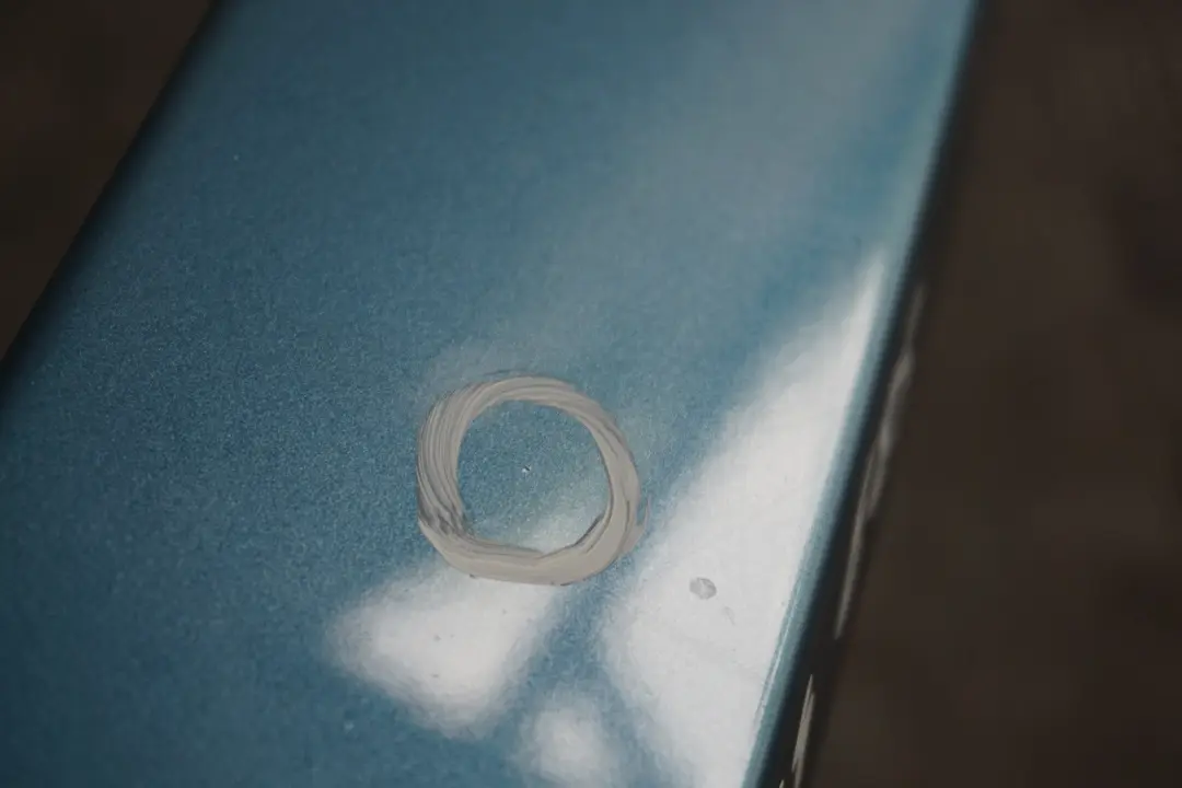 BMW Z4 er E85 Abdeckung Heckfensterrahmen unten Maledivenblau Malediven Blau - SKU 7064703-MAB - Teilenummer 7064703