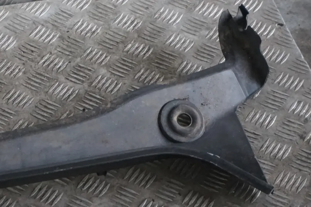 Reihe E65 E66 Windlauf Windabweiser Abdeckung Verkleidung für BMW 7 mit Teilenummer 7065284 BMW 7 Reihe E65 E66 Windlauf Windabweiser Abdeckung Verkleidung - SKU 7065284 - Teilenummer 7065284