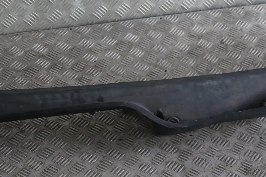 Reihe E65 E66 Windlauf Windabweiser Abdeckung Verkleidung für BMW 7 mit Teilenummer 7065284 BMW 7 Reihe E65 E66 Windlauf Windabweiser Abdeckung Verkleidung - SKU 7065284 - Teilenummer 7065284