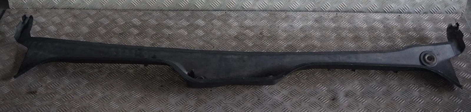 BMW 7 Series E65 E66 Front Windscreen Panel Cover Trim 7065284