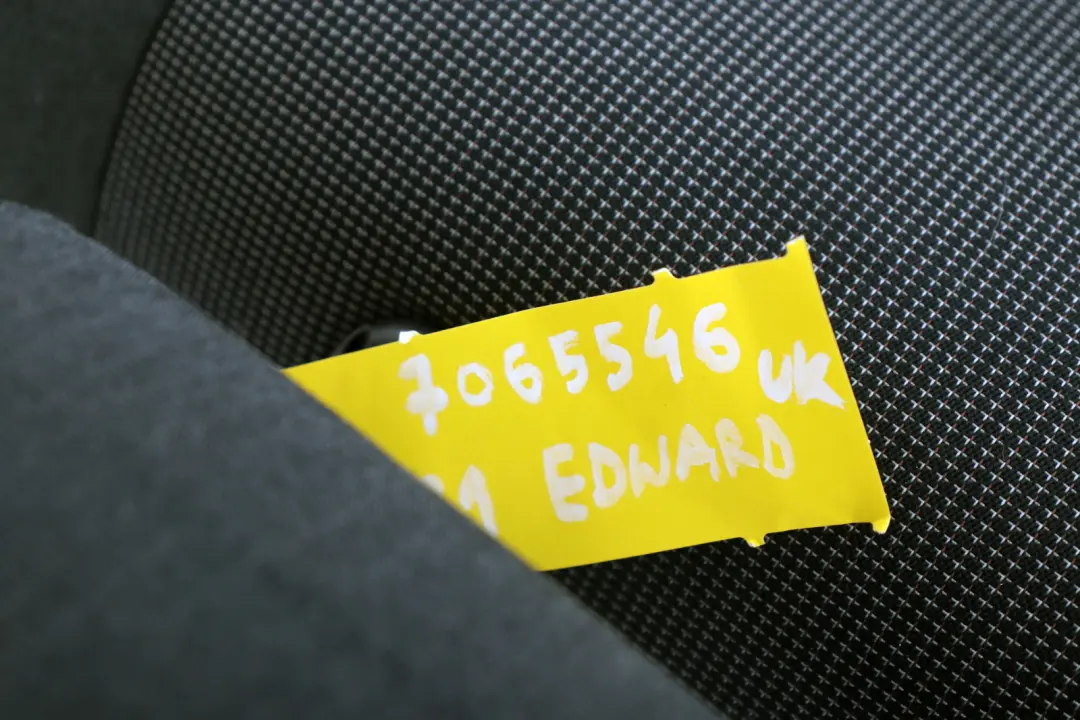 Bezug Lehne Stoff Rechts Anthrazit für BMW 5 er E61 Touring mit Teilenummer 7065546 BMW 5 er E61 Touring Bezug Lehne Stoff Rechts Anthrazit - SKU 7065546 - Teilenummer 7065546