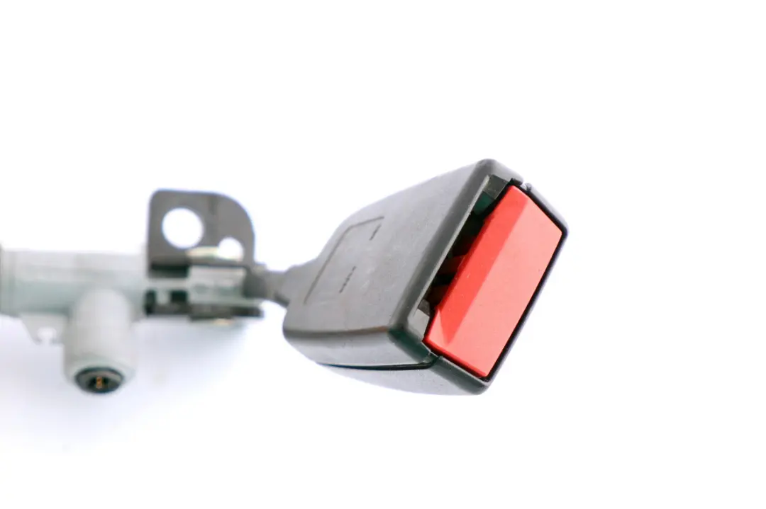 Ceinture Sécurité Inférieure Avec Tendeur Arrière Droit pour BMW E60 E61 à propos du numéro de pièce 7065888 BMW E60 E61 Ceinture Sécurité Inférieure Avec Tendeur Arrière Droit - SKU 7065888 - Numéro de pièce 7065888