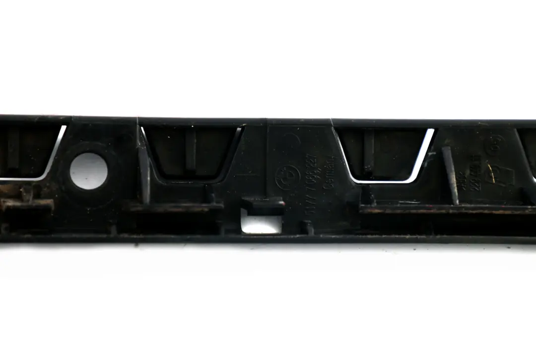 Wspornik Ślizg Mocowanie Progu Lewe do BMW E60 E61 o numerze 7066227 BMW E60 E61 Wspornik Ślizg Mocowanie Progu Lewe - SKU 7066227 - Numer Części 7066227