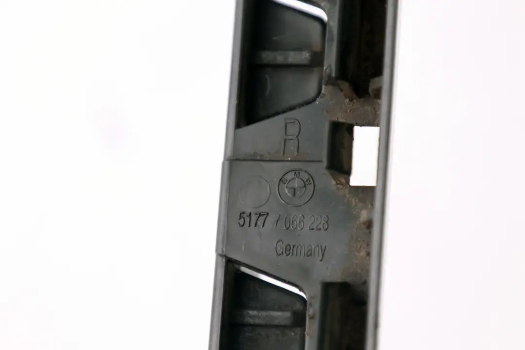 BMW 5 Series E60 E61 Trim Seal Right O/S Support Bracket Front Wing Side - SKU 7066228 - Part number 7066228