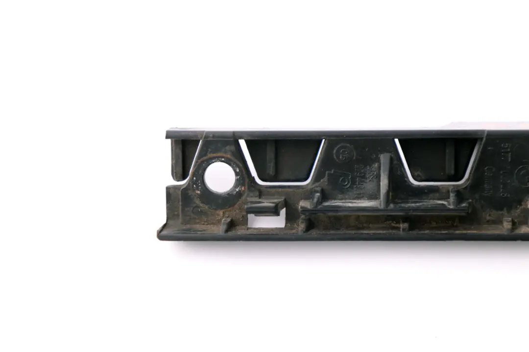 BMW E60 E61 Supporto Guarnizione Parafango Anteriore Destro - SKU 7066228 - Numero di parte 7066228