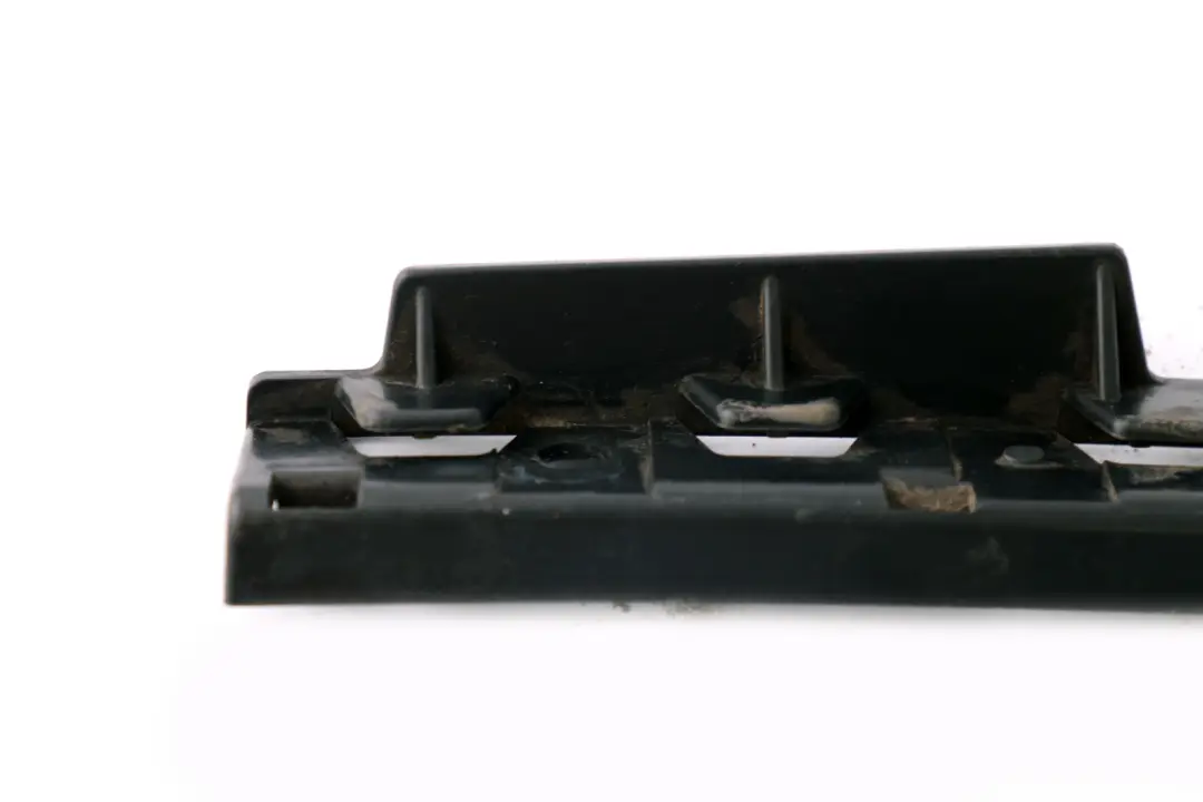 BMW E60 E61 Supporto Guarnizione Parafango Anteriore Destro - SKU 7066228 - Numero di parte 7066228