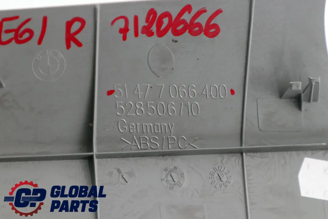 Abdeckung Trim Panel Reling im Kofferraum Rechts Grau für BMW E61 LCI mit Teilenummer 7120666 BMW E61 LCI Abdeckung Trim Panel Reling im Kofferraum Rechts Grau - SKU 7066400 - Teilenummer 7120666