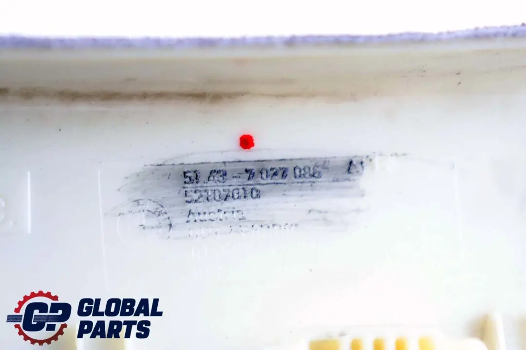 Copertura Colonna A Destra Himmelgrau per BMW E60 E60N E61 E61N LCI con numero di parte 7027086 BMW E60 E60N E61 E61N LCI Copertura Colonna A Destra Himmelgrau - SKU 7066516 - Numero di parte 7027086