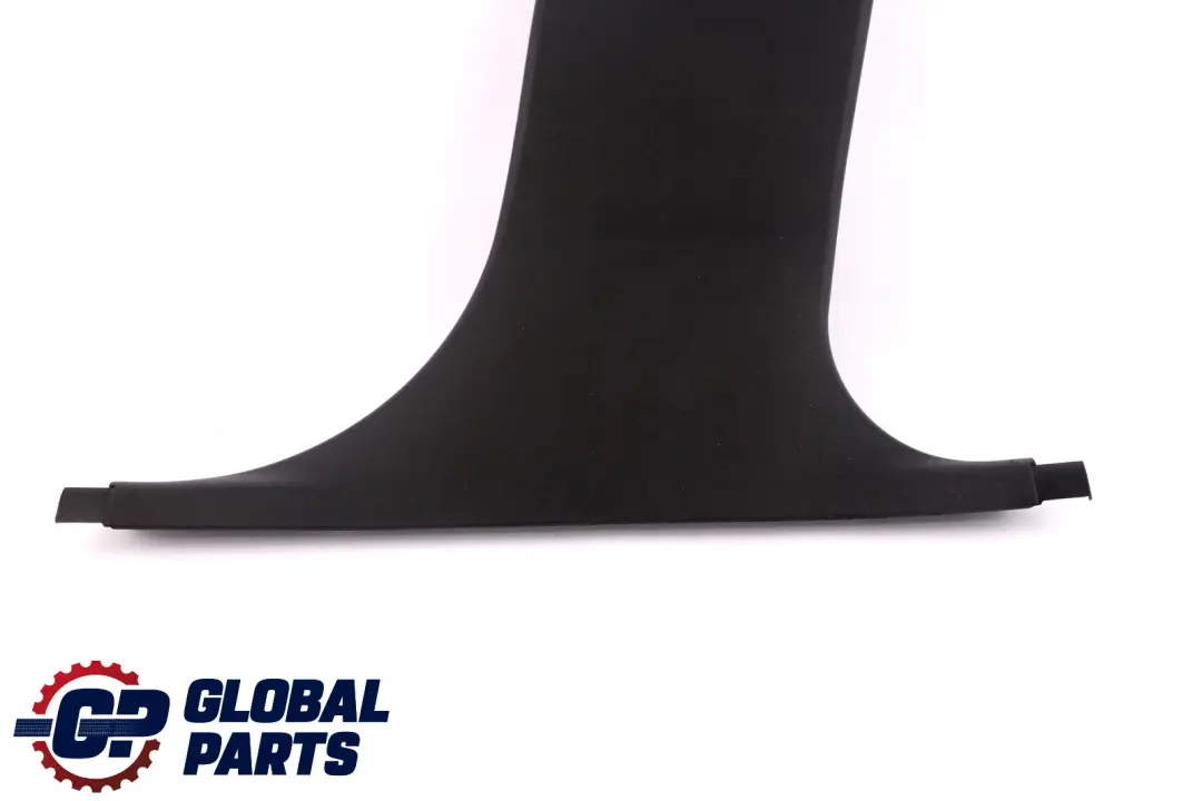 Embellecedor Columna B Pilar Inferior Negro Derecha 7027090 para BMW E60 E61 con número de pieza 7066520 BMW E60 E61 Embellecedor Columna B Pilar Inferior Negro Derecha 7027090 - SKU 7066520 - Número de pieza 7066520