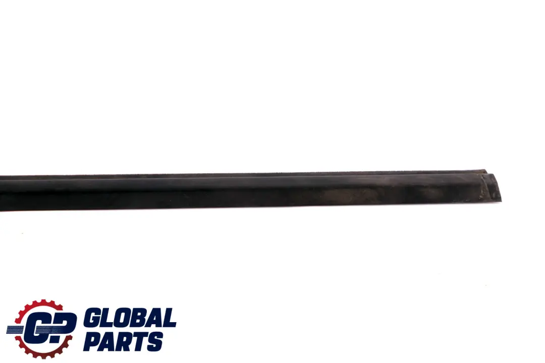 Schachtabdichtung Exterieur Porte avant Droite pour BMW E87 E87N LCI à propos du numéro de pièce 7066602 BMW E87 E87N LCI Schachtabdichtung Exterieur Porte avant Droite - SKU 7066602 - Numéro de pièce 7066602