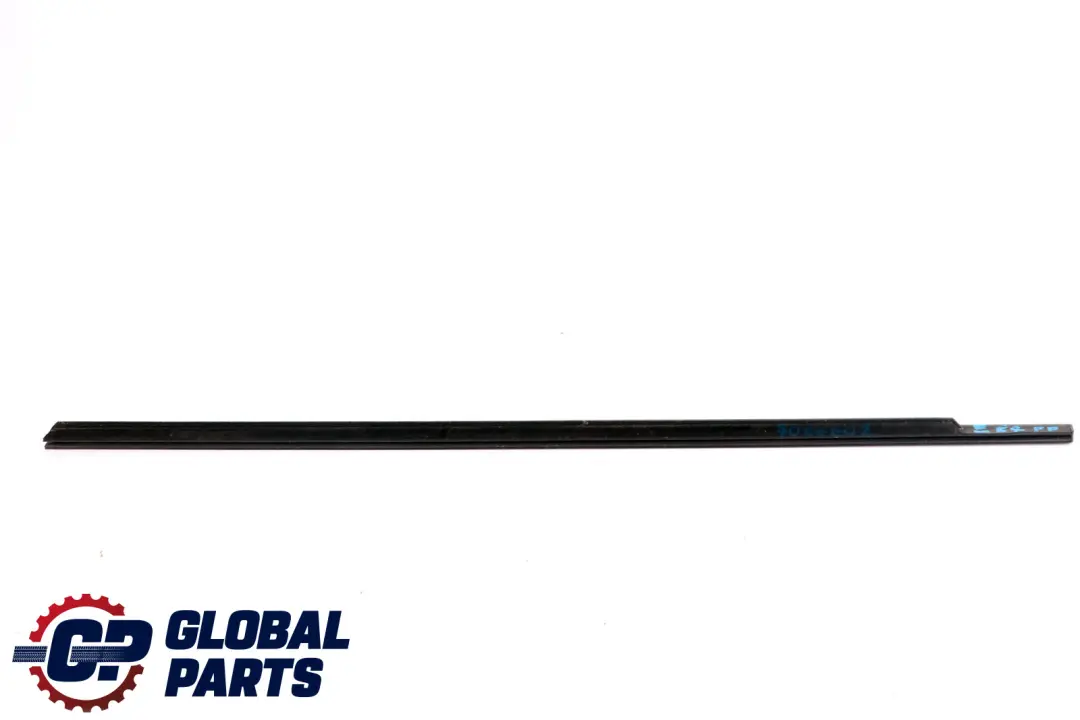 BMW E87 E87N LCI Schachtabdichtung Exterieur Porte avant Droite - SKU 7066602 - Numéro de pièce 7066602