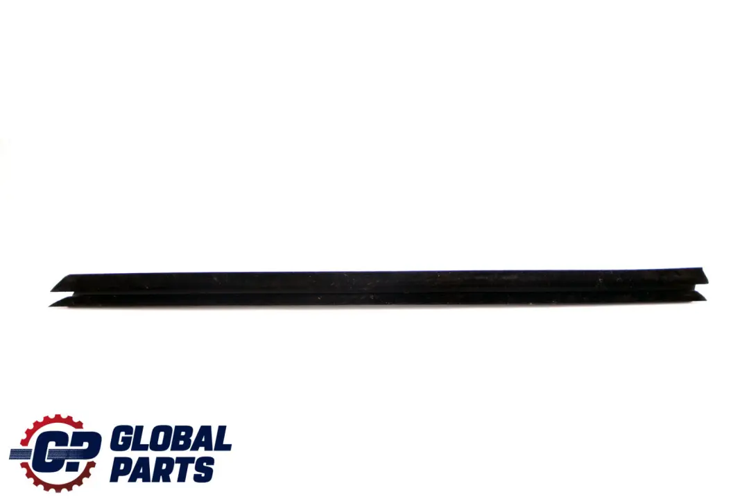 BMW E87 Copertura Canale Finestrino Porta Anteriore Sinistra - SKU 7066603 - Numero di parte 51337066603