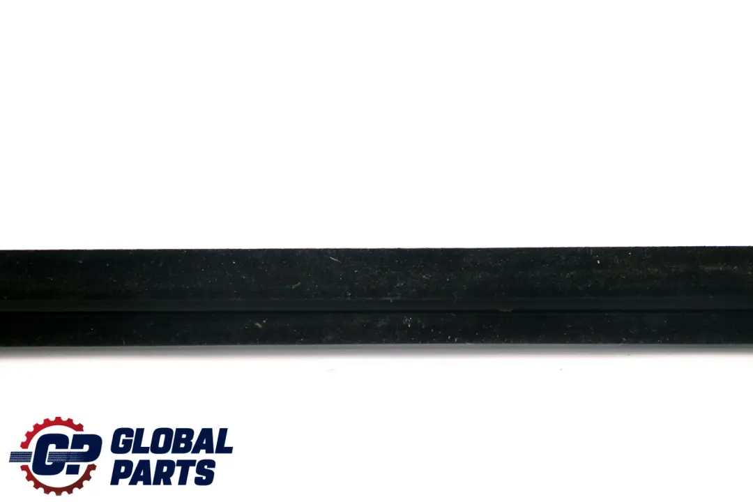 Cache Canal Vitre Porte Avant Gauche pour BMW E87 à propos du numéro de pièce 51337066603 BMW E87 Cache Canal Vitre Porte Avant Gauche - SKU 7066603 - Numéro de pièce 51337066603