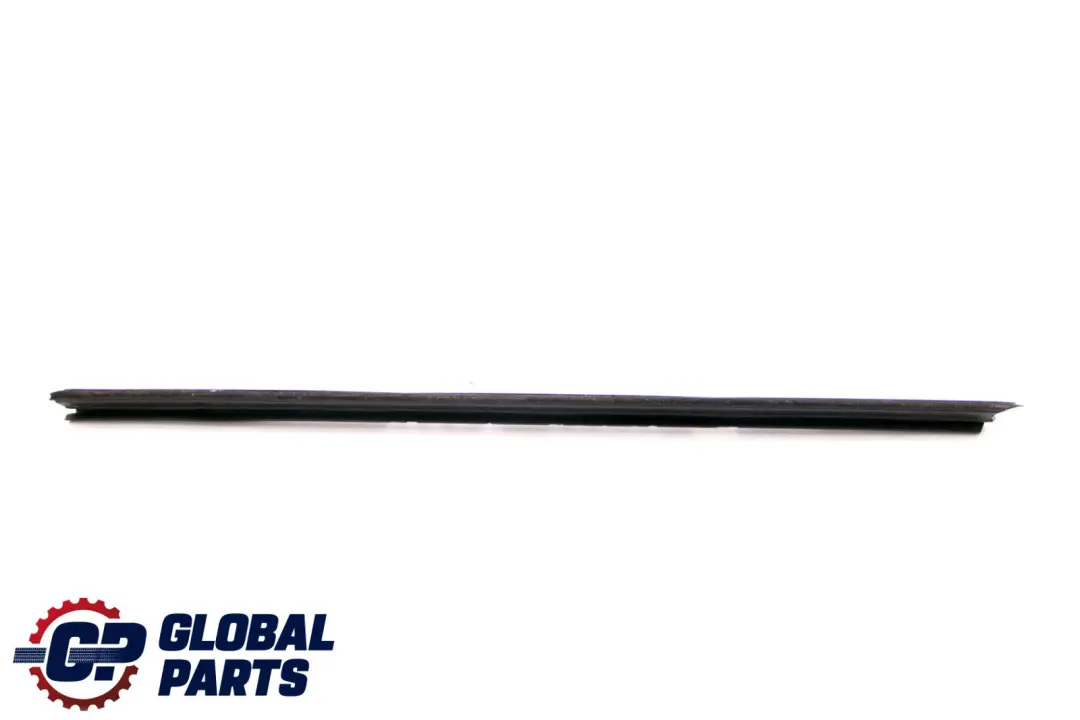 Plaque D'egout Interieur Gauche Avant Porte pour BMW 1 e87 à propos du numéro de pièce 51337066603 BMW 1 e87 Plaque D'egout Interieur Gauche Avant Porte - SKU 7066603 - Numéro de pièce 51337066603