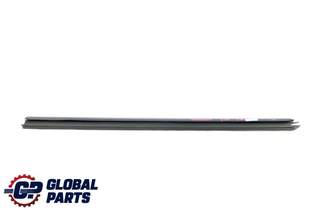 BMW E87 Porta Anteriore Interna Destra Copertura Canale Finestra - SKU 7066604 - Numero di parte 7066604
