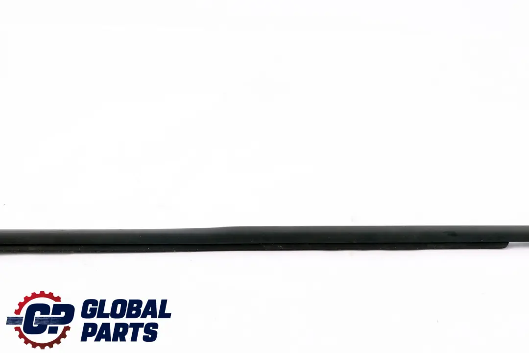 Schachtabdichtung Esterna Porta Post. Destra per BMW E87 con numero di parte 7066608 BMW E87 Schachtabdichtung Esterna Porta Post. Destra - SKU 7066608 - Numero di parte 7066608