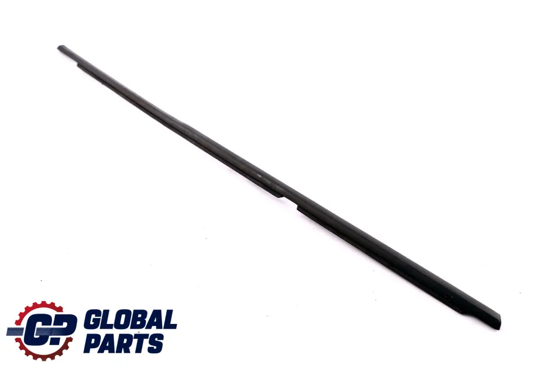 Burlete Exterior Puerta Trasera Derecha para BMW E87 LCI con número de pieza 7066608 BMW E87 LCI Burlete Exterior Puerta Trasera Derecha - SKU 7066608 - Número de pieza 7066608