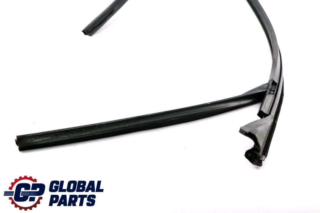 Window Guide Left Front Door Seal N/S to BMW 1 Series E87 with Part number 7066613 BMW 1 Series E87 Window Guide Left Front Door Seal N/S - SKU 7066613 - Part number 7066613
