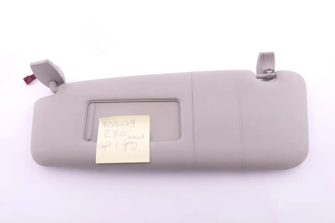 Osłona Przeciwsłoneczna Lewa Szara do BMW E60 E61 o numerze 7066649 BMW E60 E61 Osłona Przeciwsłoneczna Lewa Szara - SKU 7066649 - Numer Części 7066649
