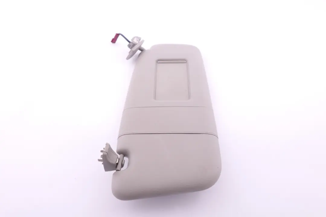 Osłona przeciwsłoneczna prawa szara do BMW E60 E61 o numerze 7066650 BMW E60 E61 Osłona przeciwsłoneczna prawa szara - SKU 7066650-1 - Numer Części 7066650