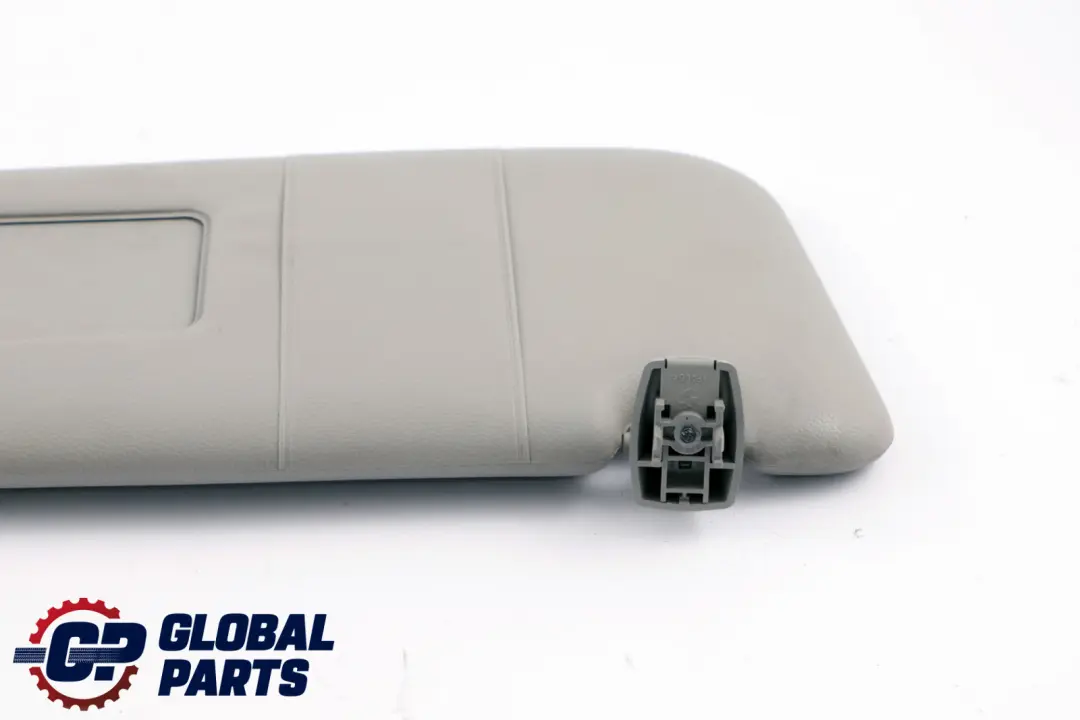 Parasole Specchio Illuminato Destra Himmelgrau Grigio per BMW E60 E61 LCI con numero di parte 7066650 BMW E60 E61 LCI Parasole Specchio Illuminato Destra Himmelgrau Grigio - SKU 7066650 - Numero di parte 7066650