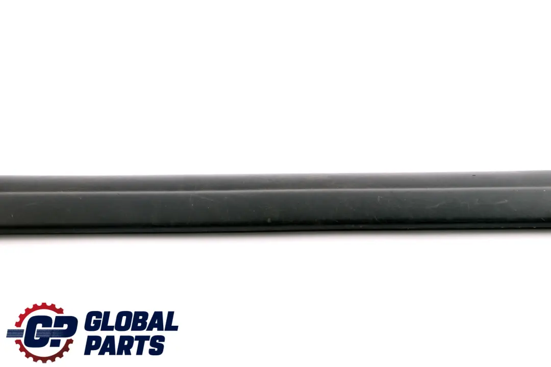 Bande de recouvrement, entree avant noir pour BMW 1 Serie E87 E87N à propos du numéro de pièce 7126292 BMW 1 Serie E87 E87N Bande de recouvrement, entree avant noir - SKU 7066975 - Numéro de pièce 7126292