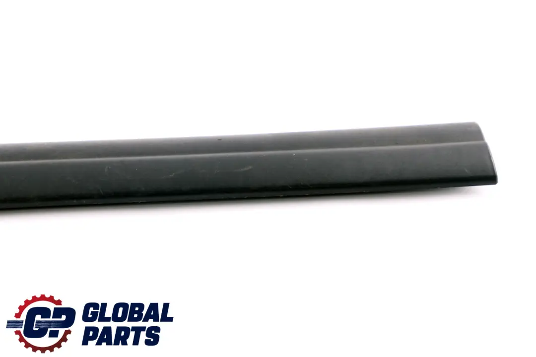 Tapa Tira Entrada Delantera Schwarz Negro para BMW E87 E87N con número de pieza 7126292 BMW E87 E87N Tapa Tira Entrada Delantera Schwarz Negro - SKU 7066975 - Número de pieza 7126292