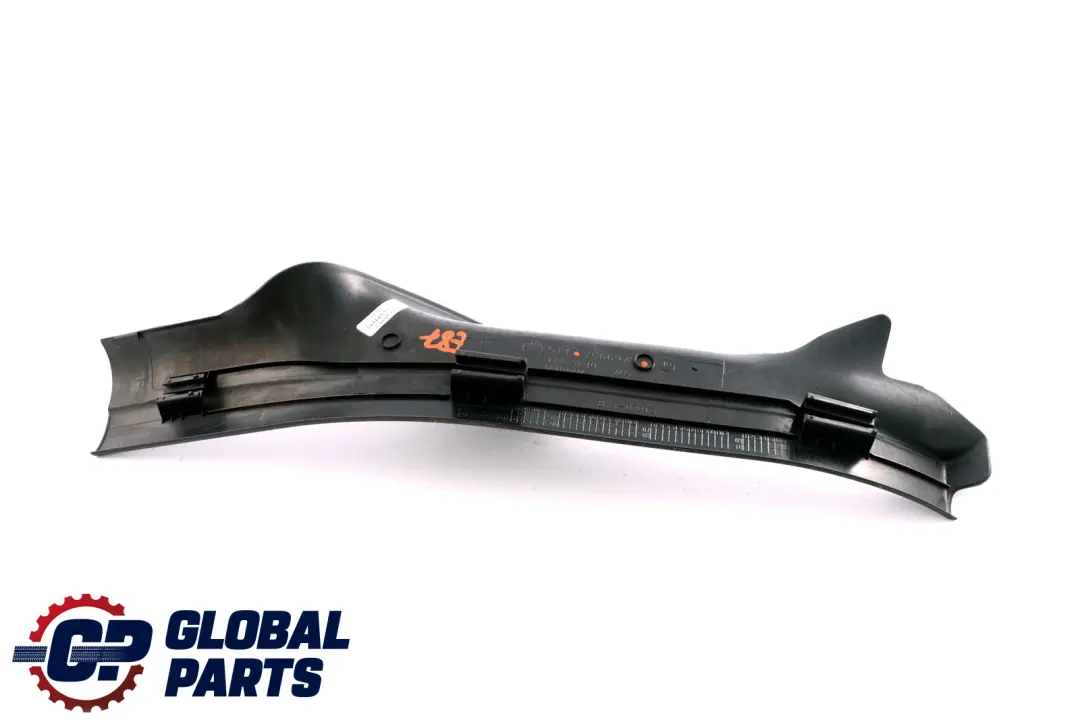BMW E87 E87N Bandella di Protezione Ingresso Posteriore Dx Nero - SKU 7066978 - Numero di parte 7121164