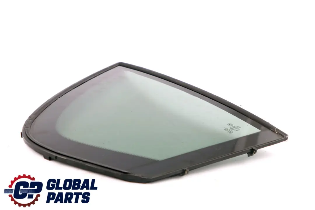 Ventana fija vidrio tintado verde puerta trasera derecha AS3 para BMW E60 con número de pieza 7067062 BMW E60 Ventana fija vidrio tintado verde puerta trasera derecha AS3 - SKU 7067062 - Número de pieza 7067062