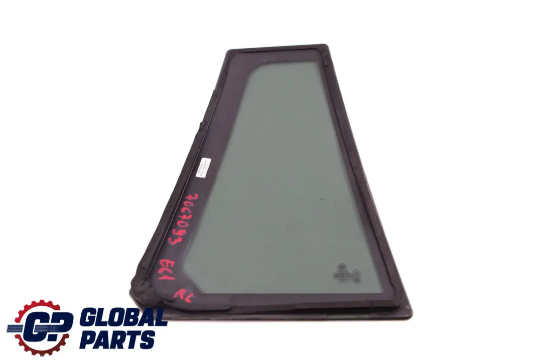 Vetro Laterale Porta Verde Fisso Posteriore Sinistro AS3 per BMW E61 con numero di parte 7067093 BMW E61 Vetro Laterale Porta Verde Fisso Posteriore Sinistro AS3 - SKU 7067093 - Numero di parte 7067093