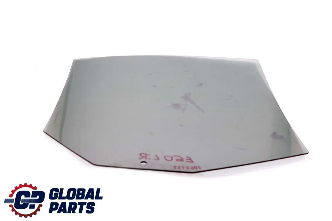 Ventana Lateral Verde Vidrio Puerta Trasera Izquierda AS3 para BMW E60 con número de pieza 7067131 BMW E60 Ventana Lateral Verde Vidrio Puerta Trasera Izquierda AS3 - SKU 7067131 - Número de pieza 7067131