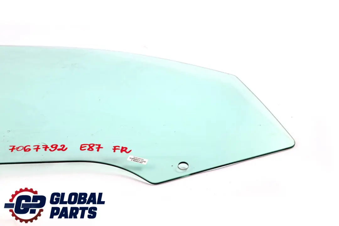 BMW E87 Anteriore Destro Lato Guida Vetro Della Porta 5133 - SKU 7067792 - Numero di parte 51337067792