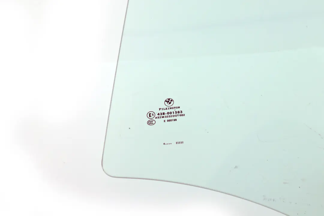 Szyba Boczna Drzwi Lewy Tył AS2 do BMW E87 o numerze 7067793 BMW E87 Szyba Boczna Drzwi Lewy Tył AS2 - SKU 7067793 - Numer Części 7067793