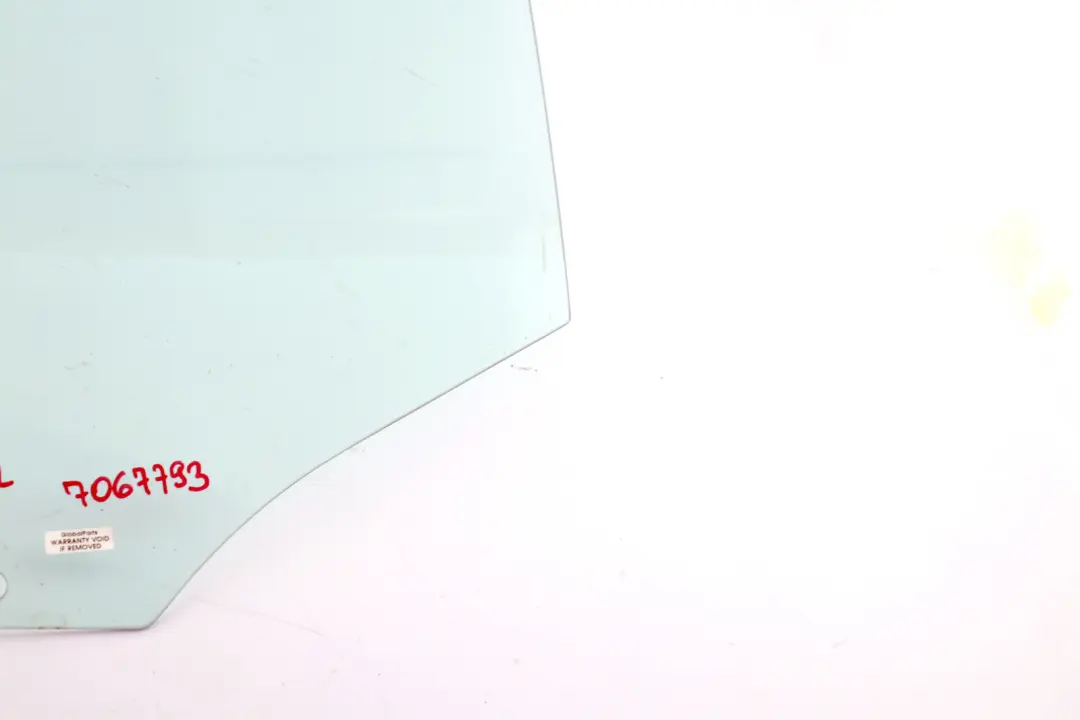 Finestra Della Porta BMW E87 E87N LCI Sinistra Vetro Posteriore Lato Passeggero per con numero di parte 7067793 Finestra Della Porta BMW E87 E87N LCI Sinistra Vetro Posteriore Lato Passeggero - SKU 7067793 - Numero di parte 7067793